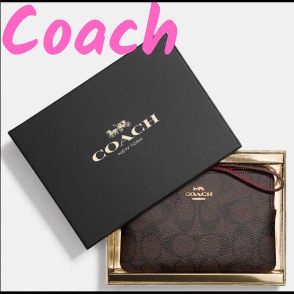 Coach Handbags - SOLD🔥Cute Coach Signature Boxed Zip Wristlet🌺